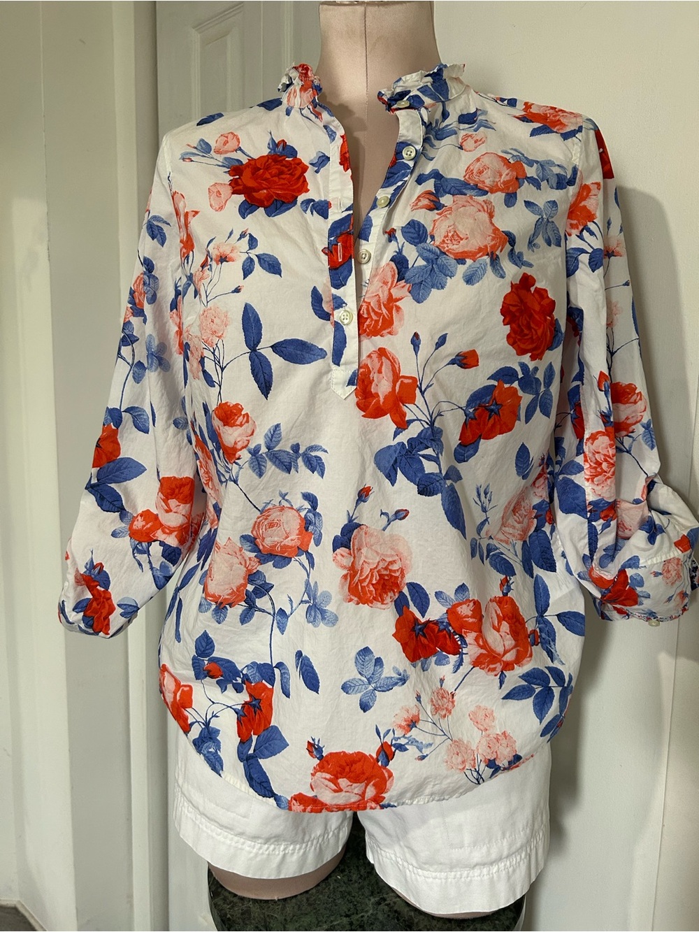 Talbots White Floral Ruffle-Neck Pullover Blouse with Red & Blue Roses
